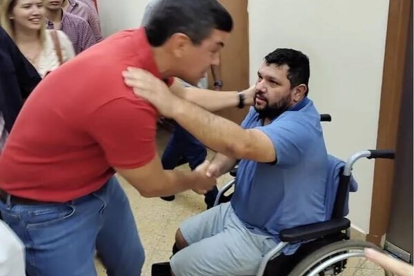 Youtuber prófugo en Brasil evita detención y expulsión mediante pedido de asilo - ABC en el Este - ABC Color