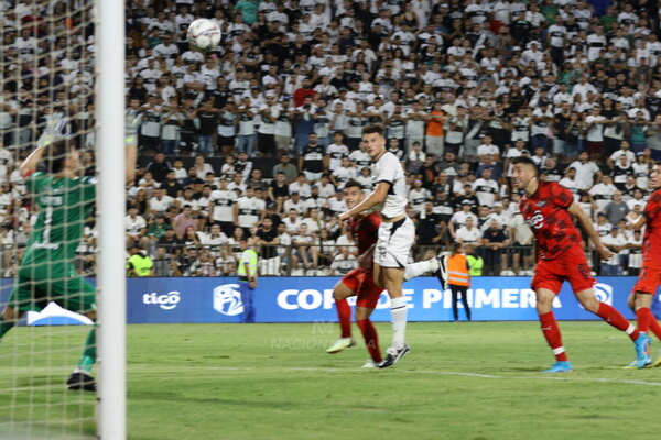 Versus / El "resistido" Facundo Bruera y un golazo en el momento más importante para reivindicarse