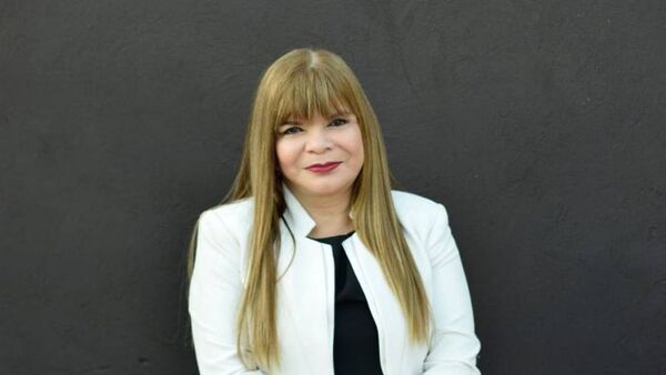 Sindicato de enfermeros exige destitución de la directora del Hospital Nacional, Yolanda González