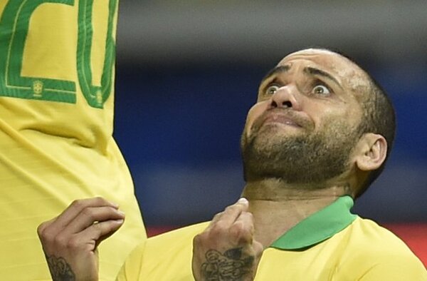Dani Alves organiza los partiditos en la cárcel