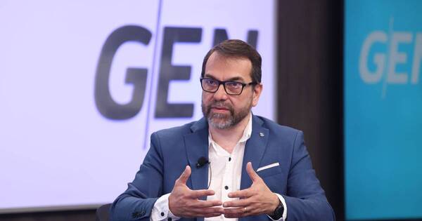 La Nación / “No es necesario que fiscales se encuentren 24 horas”, señala exfiscal Merlo