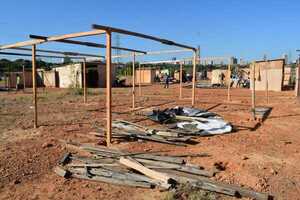 Diario HOY | Prosigue reubicación de familias afectadas por la crecida del río Paraguay