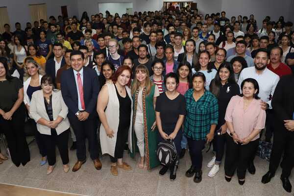 Inician clases de tecnicaturas superiores en centros tecnológicos del SNPP - .::Agencia IP::.