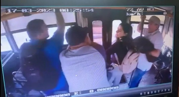 Nueva modalidad de robo en buses perjudica a una estudiante | 1000 Noticias