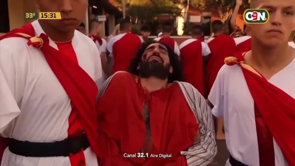 Cadetes de la policía preparan el "Vía Crucis" - C9N