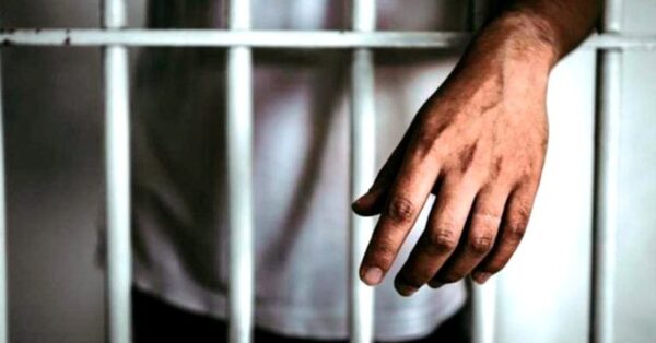 Condenan a 15 años de cárcel a un hombre por abusar de su nieta y su sobrina | 1000 Noticias