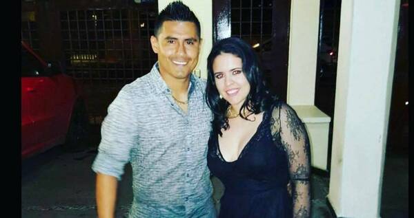 Pelotero luqueño publica hína su divorcio