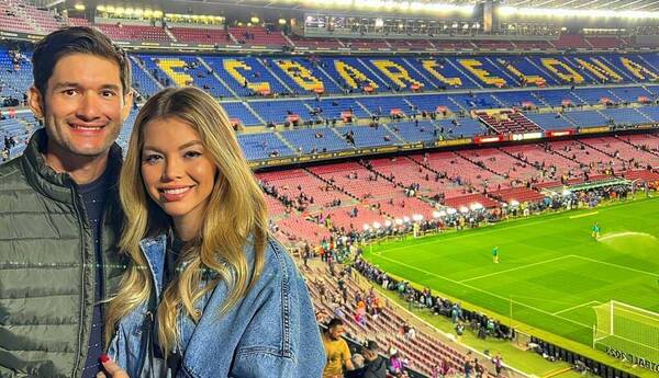 ¡Miss paraguaya se emocionó con el clásico Barcelona Vs Real Madrid!