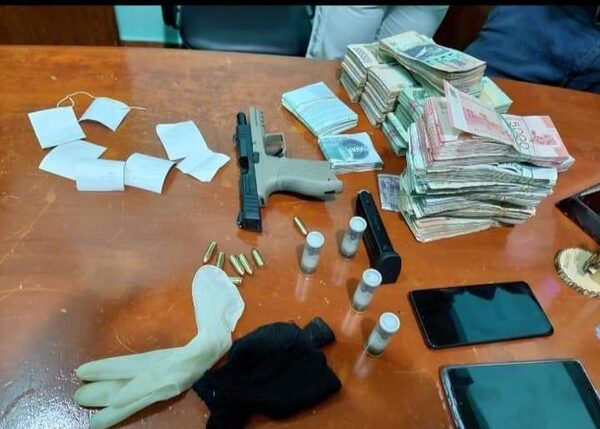 Detienen a policías por el millonario faltante de un botín que fue recuperado en Salto del Guairá - Megacadena — Últimas Noticias de Paraguay