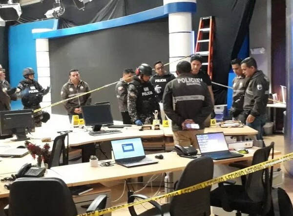 Atentan con explosivo contra periodista de televisión en Ecuador - Radio Imperio