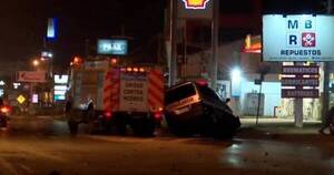 La Nación / Ambulancia perdió motor y caja
