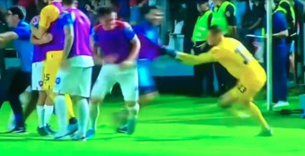 Versus / El alocado festejo entre Jean y Brock en los goles de Cerro Porteño
