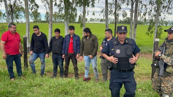 Se entregan los policías imputados por faltante de un botín de asalto