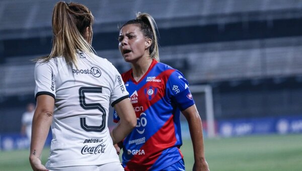 Versus / Partidazo en el clásico femenino: Olimpia empató con uno menos y rescató un punto