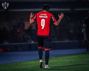 “Me voy lleno de cosas buenas y malas, la vida del futbolista es así”, afirma Moreno Martins - trece