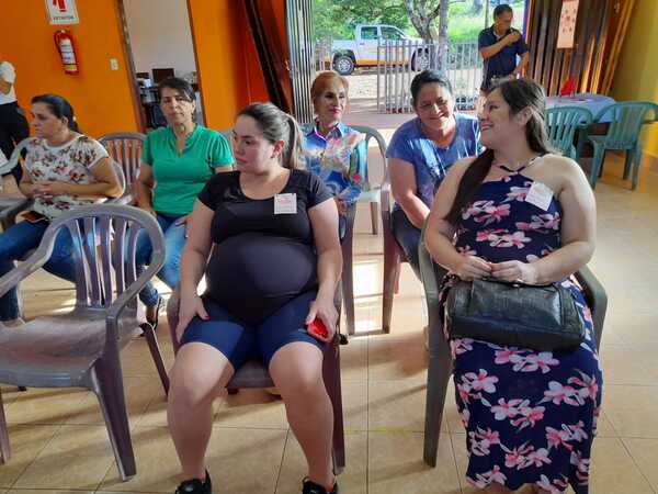 Desarrollan taller de preparación, parto y lactancia para embarazadas