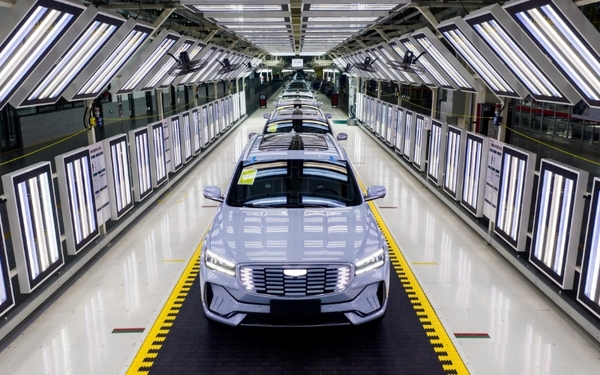 Geely (propietaria de Volvo y Lotus, y con participaciones en Daimler, Aston Martin y Proton) ganó US$ 764 millones en 2022, un 9% más - Revista PLUS
