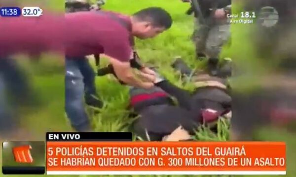 Detienen a 5 policías que habrían robado millonario botín de ladrones | Telefuturo