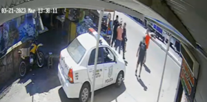 (Video). Detienen a peligroso estafador en el Mercado 4
