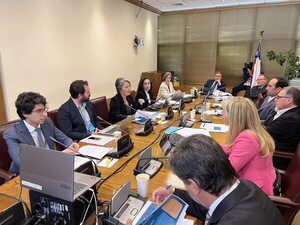Senado chileno aprueba reducir jornada laboral y queda a un paso de ser ley - Mundo - ABC Color