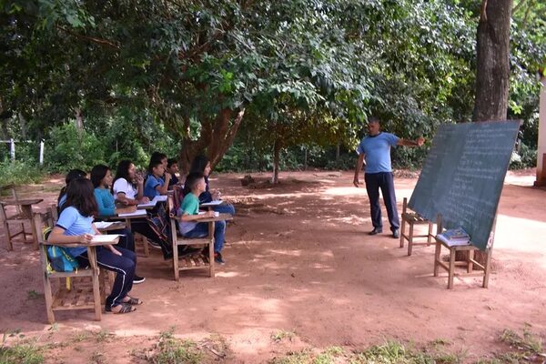 Aula figura como terminada solo en los papeles del intendente sampedrano Gustavo Rodríguez - Política - ABC Color