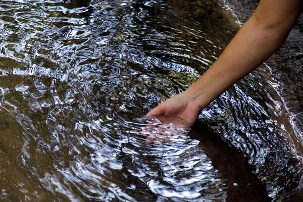 Coca-Cola recuerda el valor del uso responsable - Día del Agua 2023 - ABC Color