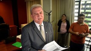 Rolón promete retirar acción y dejar que Contraloría audite a la Fiscalía