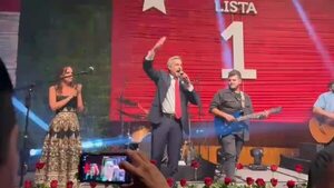 Video: el show de Mario Abdo Benítez cantando con Tierra Adentro - Nacionales - ABC Color