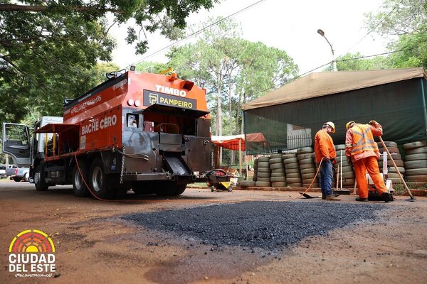Máquina “antibaches” de la Comuna esteña ya está en pleno funcionamiento - La Clave