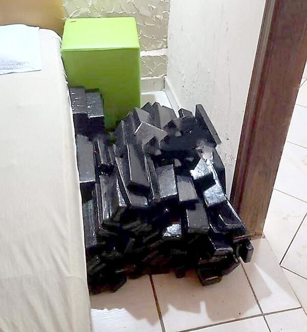 CDE: Pareja dejó cerca de 100 kilos de marihuana en un motel