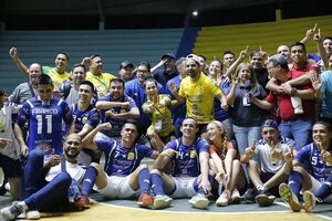 Presidente Franco es campeón del Nacional de Fútbol de Salón - Polideportivo - ABC Color