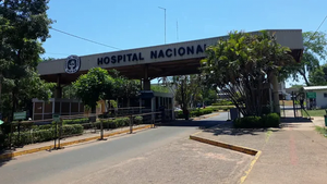 Apartaron a médico residente por caso de bebé que nació en el piso - Noticiero Paraguay