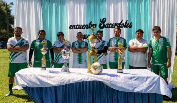 Realizan encuentro regional de sacerdotes