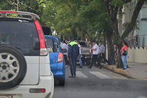 PMT habilita números para denunciar a vehículos mal estacionados - Nacionales - ABC Color
