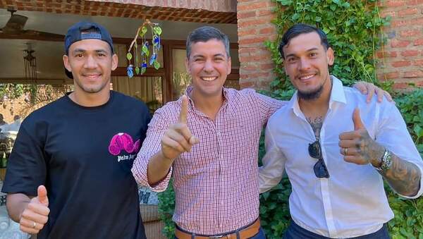 Santi Peña habló con capos de la Albirroja para planificar la “vuelta” al mundial