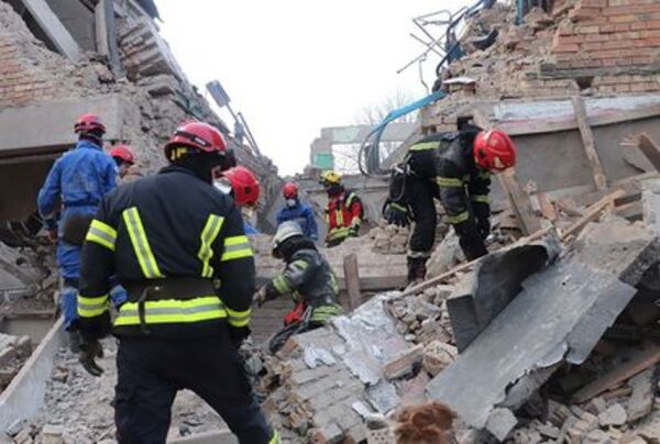 Cuatro muertos por ataque ruso con drones en Kiev