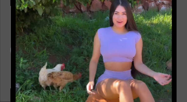 [VIDEO] Las aventuras de Laurys con sus gallinas "Hortensia" y "Horacia"