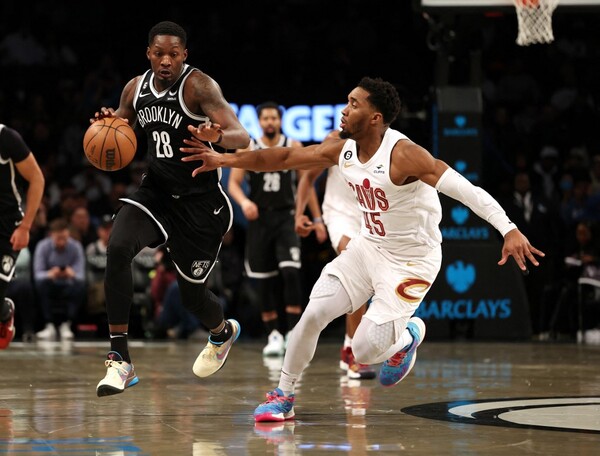 Diario HOY | Los Cavs toman Brooklyn, Sixers clasifican y Paul George se lesiona