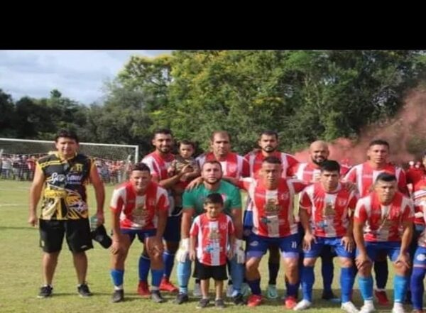 El Club 13 de Junio logró su tercer en la Liga Carapegueña - Fútbol - ABC Color