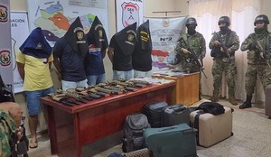 A metros de una comisaría incautan armas largas - Oasis FM 94.3