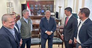 La Nación / Representantes de la Lista 1 dan su apoyo al trabajo realizado por el TSJE