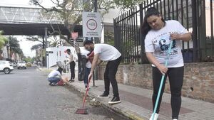 Vecinos organizan minga ambiental en Asunción
