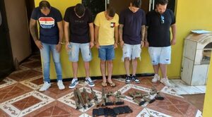 Detienen a cinco brasileños en Canindeyú e incautan armas de “última generación” - Noticiero Paraguay