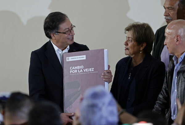 El Gobierno colombiano presenta su reforma pensional para "dignificar la vejez" - MarketData