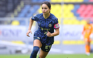 Versus / Cansada de ser acosada, futbolista mexicana deja su equipo y va a la liga de Estados Unidos