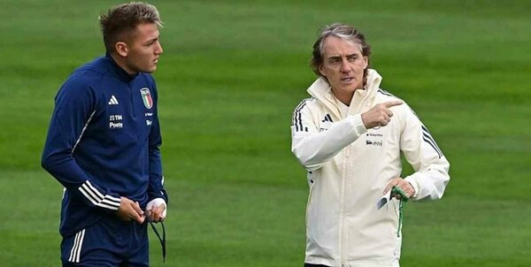 Versus / Mancini dice que Retegui le recuerda a Batistuta