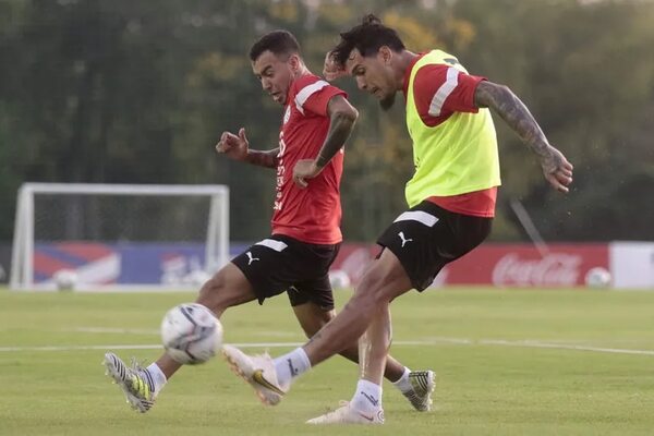 La Albirroja, entre Chile y combos - Fútbol - ABC Color