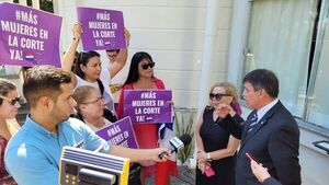 Presión de mujeres logra incluir a una jueza en la terna para la CSJ