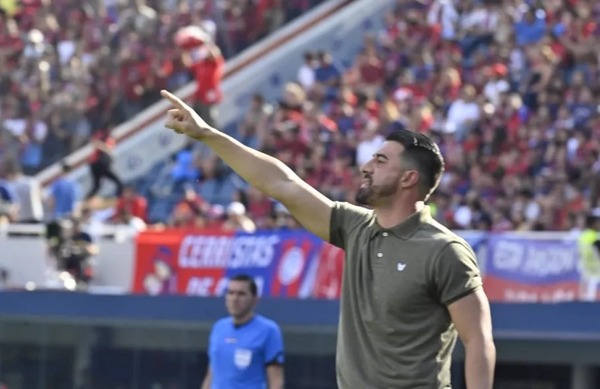 Julio César Cáceres dirigiría a Cerro Porteño - C9N