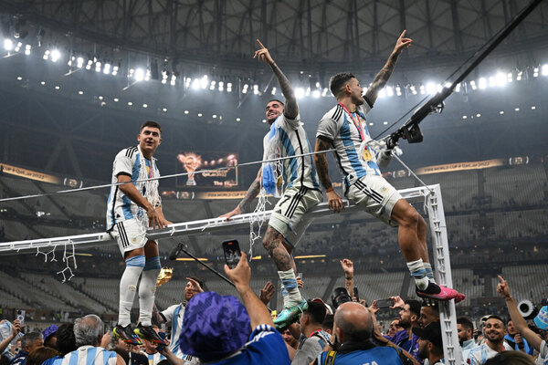 Versus / Furor: Hinchas argentinos agotan en hora y media miles de entradas para ver a su selección ante Curazao